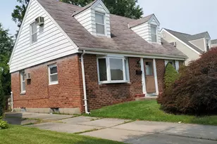 23-32 206th St, Bayside, NY 11360 - Photo 2
