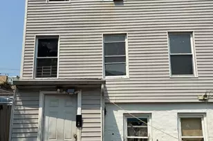 2 Ritters Ln, Yonkers, NY 10703 - Photo 2