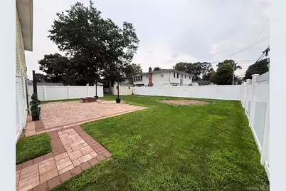 24 California Avenue, Bay Shore, NY 11706 - Photo 18
