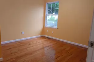 34 Nassau Ave, Glen Cove, NY 11542 - Photo 8