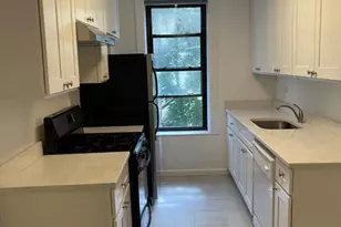 1 Hillside Ave, Great Neck, NY 11021 - Photo 6