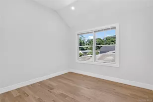 42 Linwood Rd N, Port Washington, NY 11050 - Photo 22