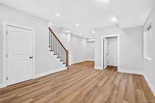 42 Linwood Rd N, Port Washington, NY 11050 - Photo 28