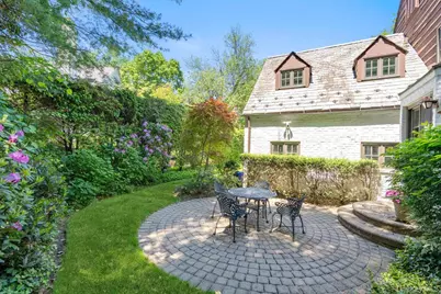34 Wensley Drive, Great Neck, NY 11021 - Photo 20