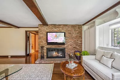 34 Wensley Drive, Great Neck, NY 11021 - Photo 4