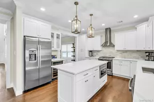9 Hickory Rd, Bayville, NY 11709 - Photo 8