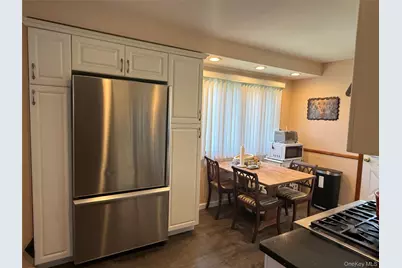 1612 N Gardiner Drive, Bay Shore, NY 11706 - Photo 4