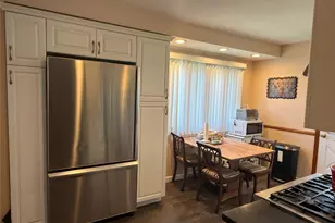 1612 N Gardiner Dr, Bay Shore, NY 11706 - Photo 4