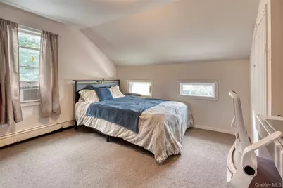 429 Kaplan Avenue, Greenport, NY 11944 - Photo 4