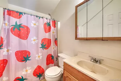 429 Kaplan Avenue, Greenport, NY 11944 - Photo 8