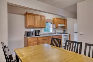 429 Kaplan Ave, Greenport, NY 11944 - Photo 6