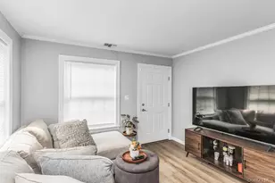 282 Fairview Cir, Middle Island, NY 11953 - Photo 4