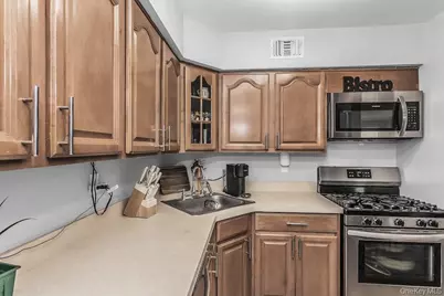 282 Fairview Circle, Middle Island, NY 11953 - Photo 10