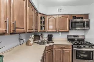 282 Fairview Cir, Middle Island, NY 11953 - Photo 10