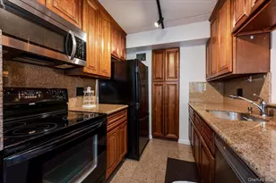 730 W Broadway, Long Beach, NY 11561 - Photo 8