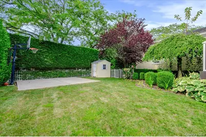 150 Harborview Drive, Massapequa, NY 11758 - Photo 30