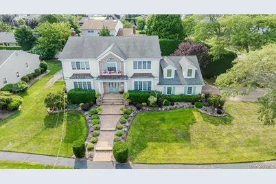 150 Harborview Drive, Massapequa, NY 11758 - Photo 32