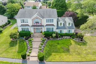 150 Harborview Dr, Massapequa, NY 11758 - Photo 32