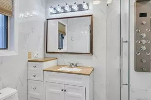 19 Bay Woods Dr, Hampton Bays, NY 11946 - Photo 24