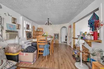 146 Claflin Boulevard, Franklin Square, NY 11010 - Photo 4