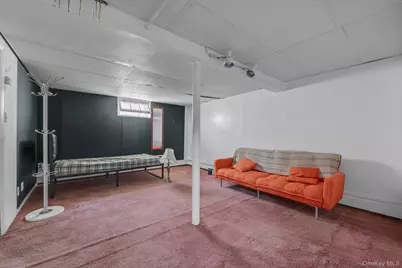 146 Claflin Boulevard, Franklin Square, NY 11010 - Photo 20