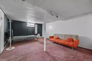 146 Claflin Blvd, Franklin Square, NY 11010 - Photo 20