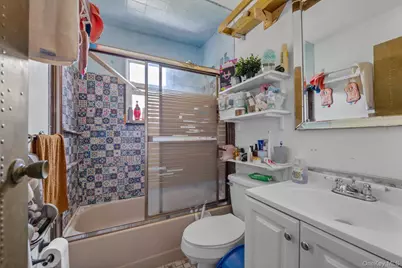146 Claflin Boulevard, Franklin Square, NY 11010 - Photo 12