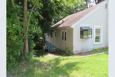 4 Wilbur Road, Pleasant Valley, NY 12569 - Photo 2