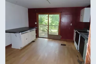 4 Wilbur Road, Pleasant Valley, NY 12569 - Photo 6