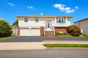 2718 Riverside Dr, Wantagh, NY 11793 - Photo 8