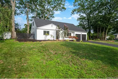 23 Dellmarie Lane, Nesconset, NY 11767 - Photo 2