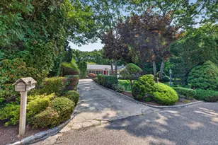 9 Acorn Path, East Quogue, NY 11942 - Photo 2