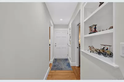 9 Acorn Path, East Quogue, NY 11942 - Photo 8