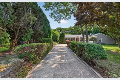9 Acorn Path, East Quogue, NY 11942 - Photo 1