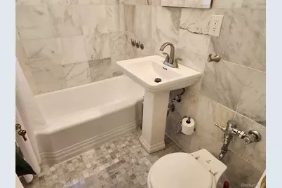 123-25 82nd Avenue #5R, Kew Gardens, NY 11415 - Photo 8