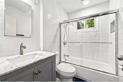 1230 Parkwood Drive, Merrick, NY 11566 - Photo 12
