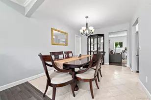 1230 Parkwood Dr, Merrick, NY 11566 - Photo 4