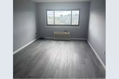 725 Miller Avenue #410, Freeport, NY 11520 - Photo 6