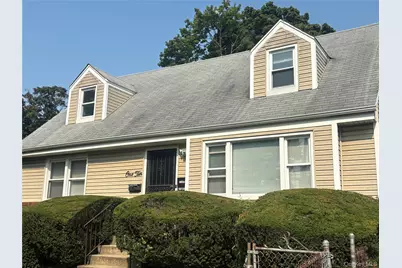 110 N Columbus Avenue, Freeport, NY 11520 - Photo 2
