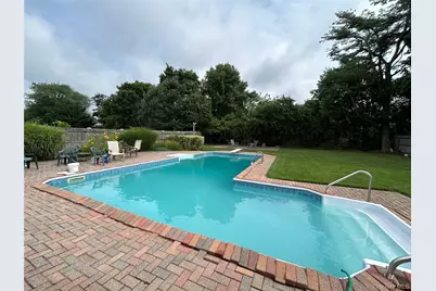 65 Sylvia Drive, West Islip, NY 11795 - Photo 2
