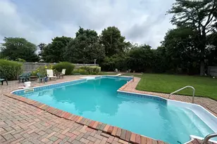65 Sylvia Dr, West Islip, NY 11795 - Photo 2