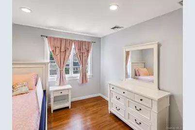 231 Koehl Street, Massapequa Park, NY 11762 - Photo 14
