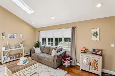231 Koehl Street, Massapequa Park, NY 11762 - Photo 4