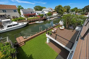 308 Bedell St, Freeport, NY 11520 - Photo 44