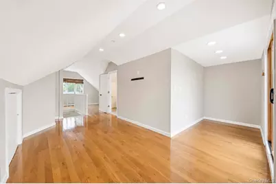 308 Bedell Street, Freeport, NY 11520 - Photo 36