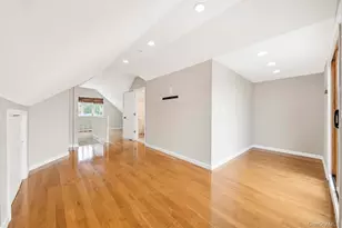 308 Bedell St, Freeport, NY 11520 - Photo 36