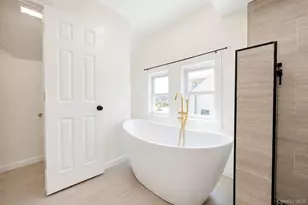 308 Bedell St, Freeport, NY 11520 - Photo 40