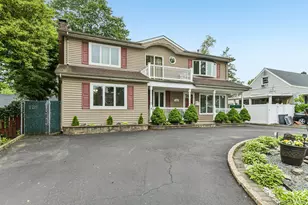 1010 Douglas Ave, Wantagh, NY 11793 - Photo 2