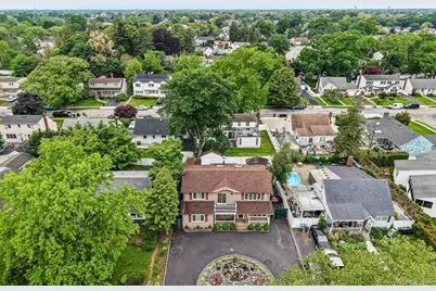 1010 Douglas Avenue, Wantagh, NY 11793 - Photo 42