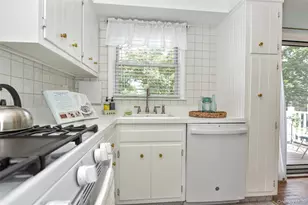 2 Lenox Ct, Suffern, NY 10901 - Photo 8